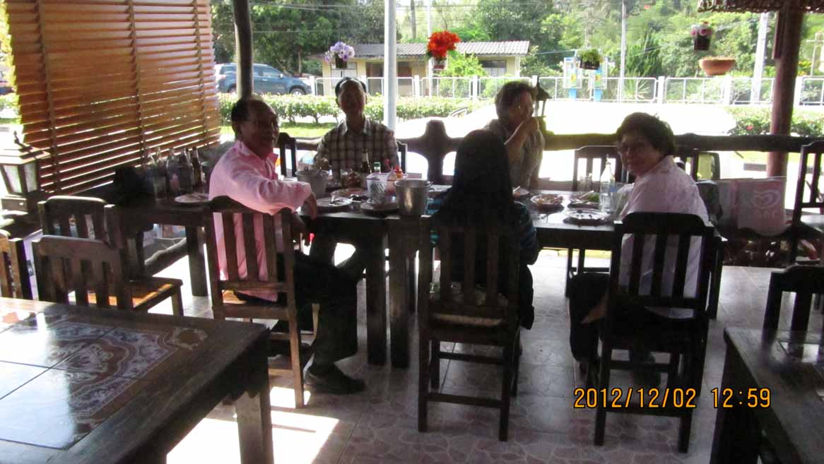 Lunch_at_Malee 02.JPG 106.1K